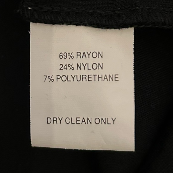 Nearly New TRINA TURK Hijinx Mod Dress with Bell Sleeves, size 6 - Picture 5 of 5